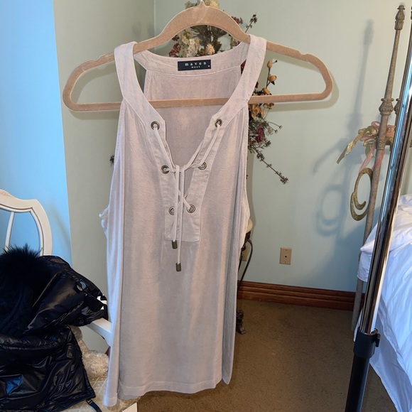 Top - Picture 1 of 1